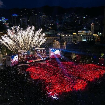 D&E Apartaments Tirana Esterno foto