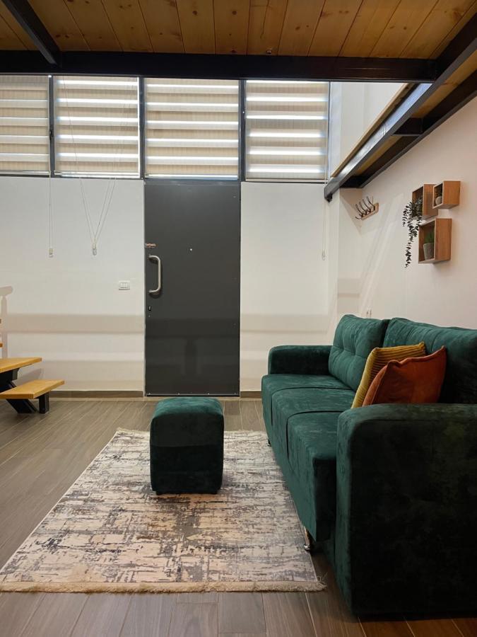 D&E Apartaments Tirana Esterno foto
