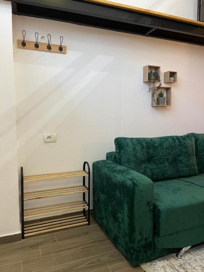 D&E Apartaments Tirana Esterno foto