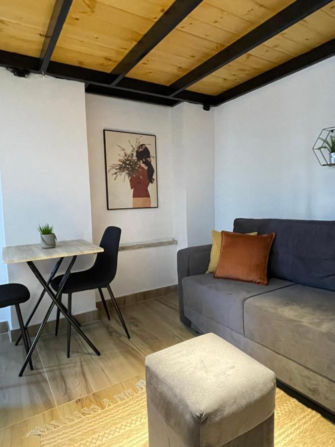 D&E Apartaments Tirana Esterno foto