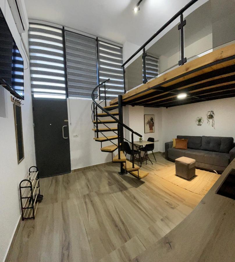 D&E Apartaments Tirana Esterno foto