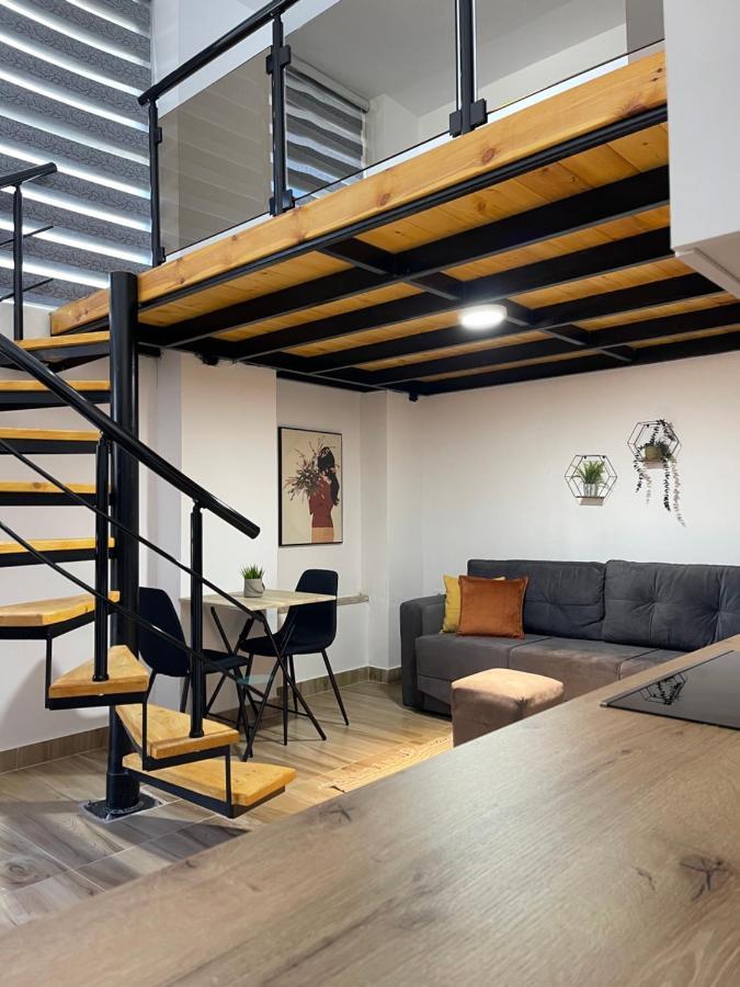 D&E Apartaments Tirana Esterno foto